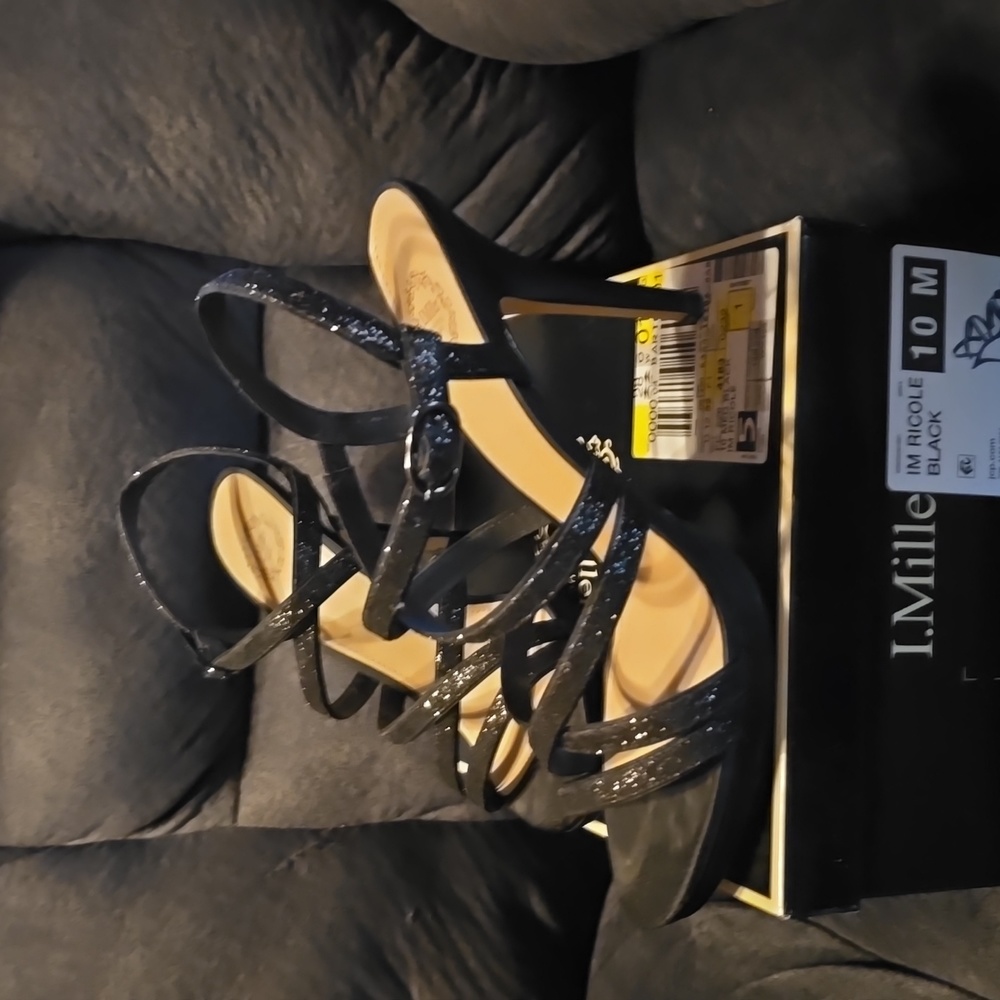 Dress shoes - Picture 2 of 2